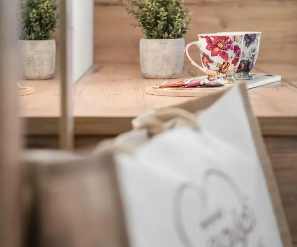 Laguscei Dolomites Mountain Szálloda