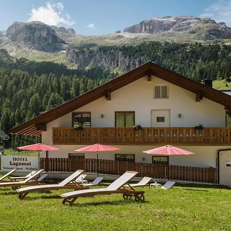 Laguscei Dolomites Mountain Szálloda
