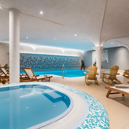 Laguscei Dolomites Mountain 酒店 阿拉巴